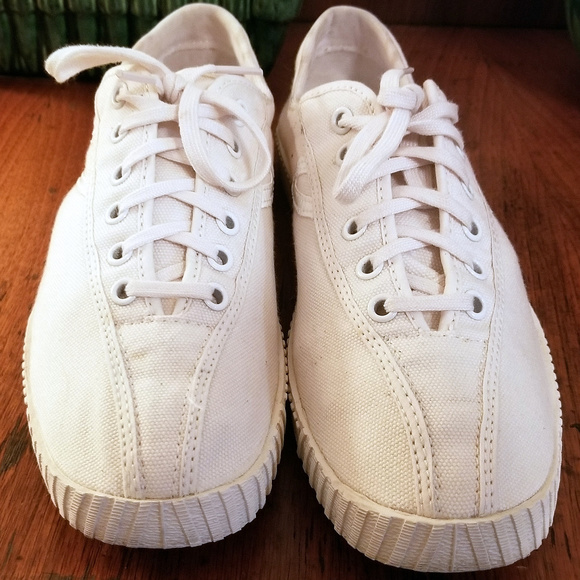 women's tretorn white sneakers